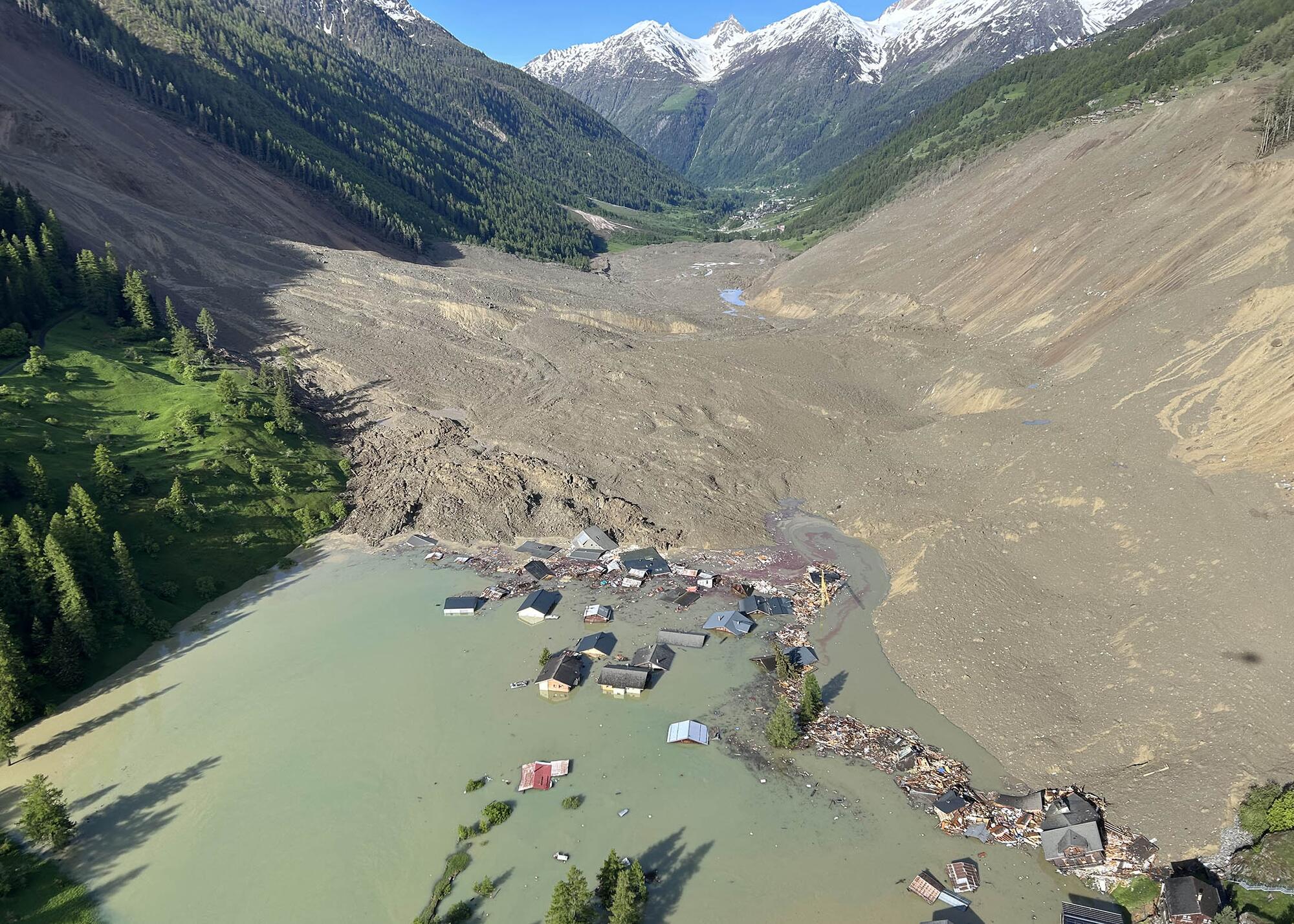 Alpes avalancha glaciar Birch